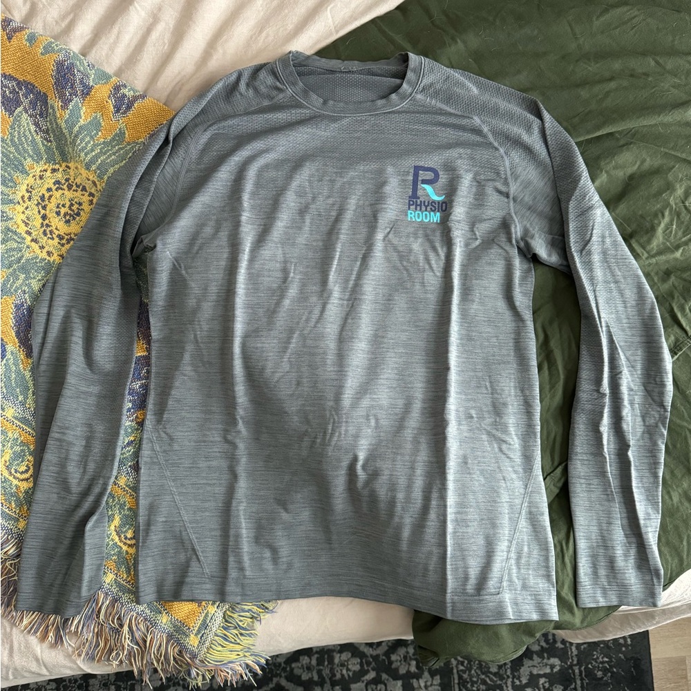 Lululemon Metal Vent Long Sleeve